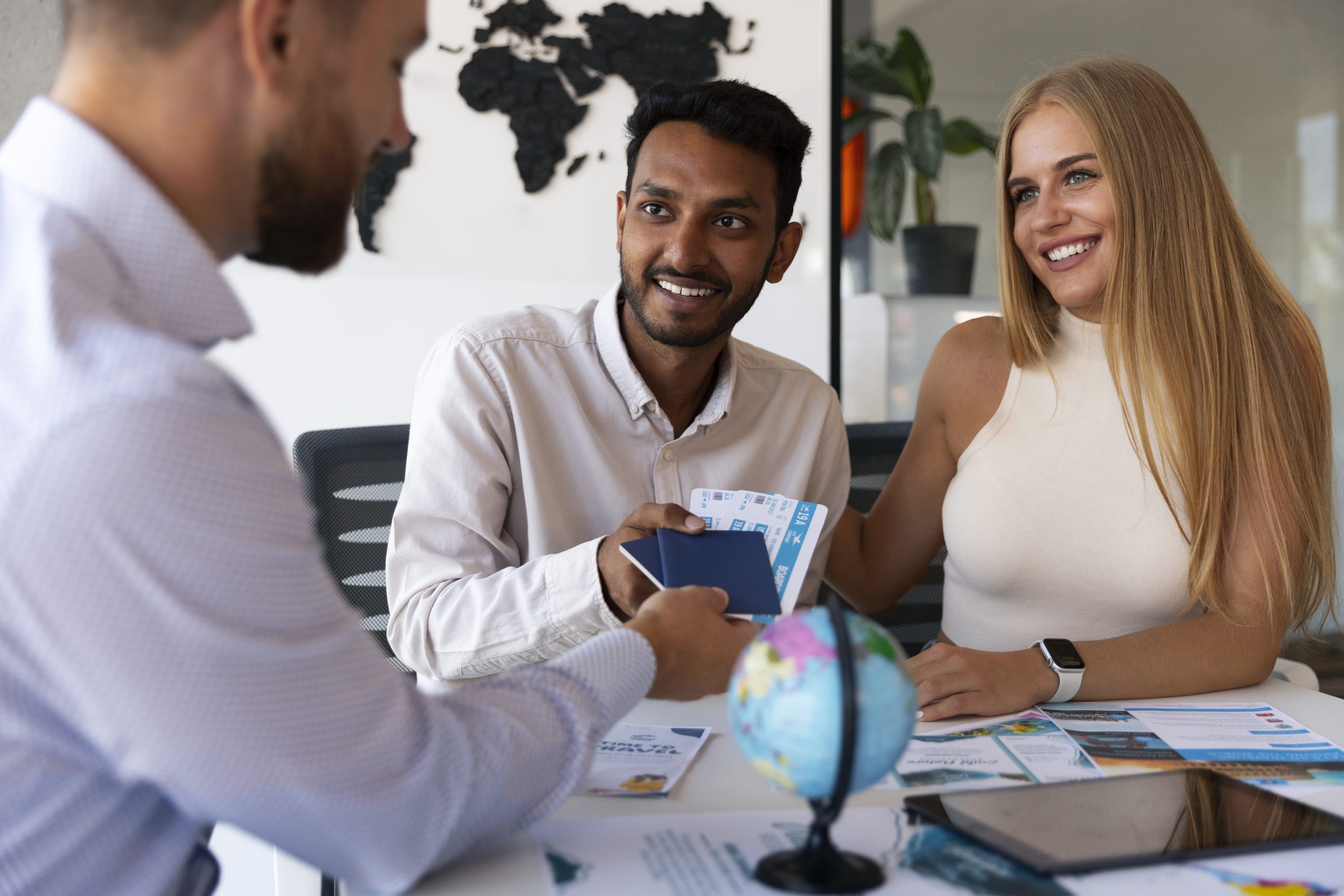 extend a visit visa in the UAE